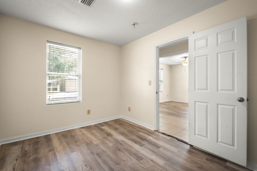 Building Photo - 12716 Gillespie Ave