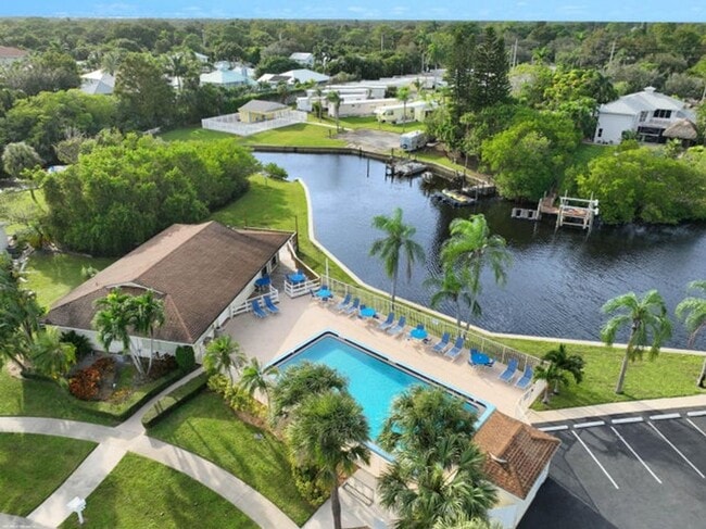 Building Photo - 208 Sims Creek Dr