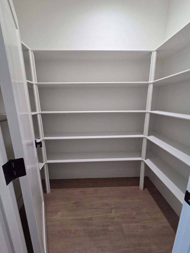 Building Photo - Brand New Build on Old Alturas - ALL Electric with City of Redding Solar!