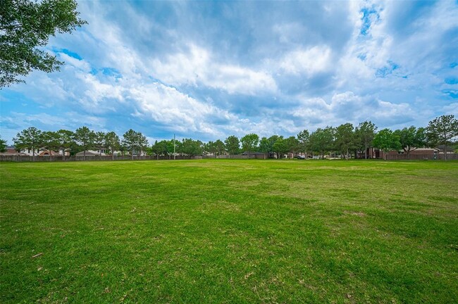 Building Photo - 25919 Orchard Knoll Ln