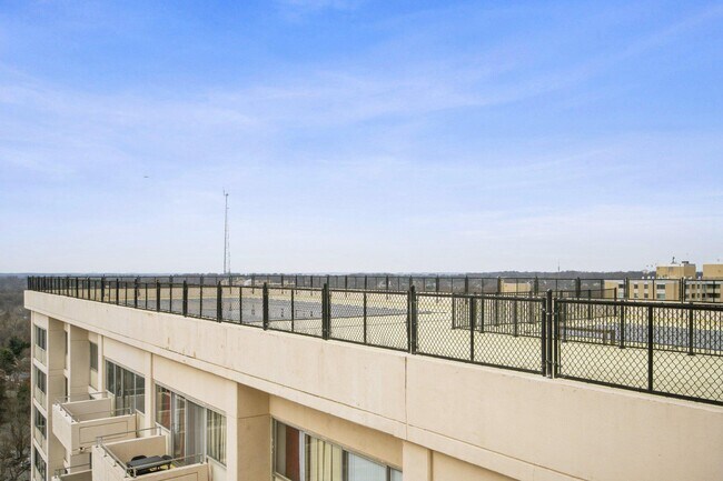 Building Photo - 5500 Friendship Blvd