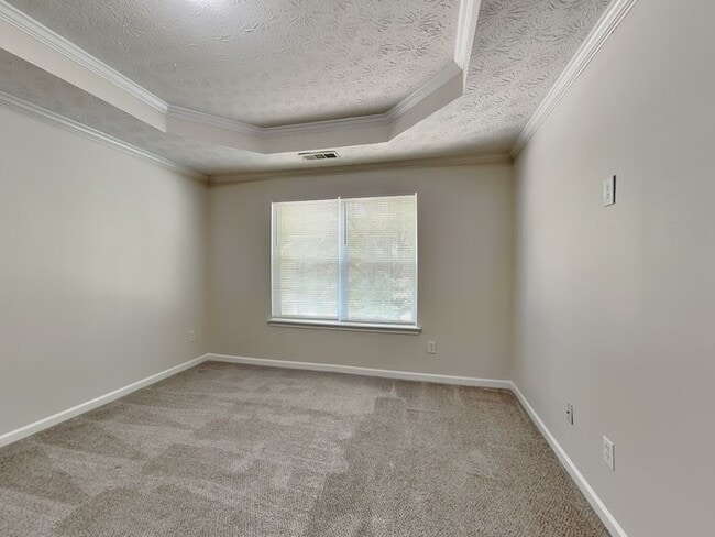 Building Photo - 1939 Redwood Trace