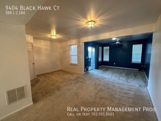 Building Photo - 9404 Black Hawk Ct