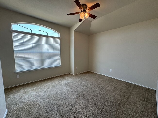 Building Photo - 4900 Bayer Hollow Dr