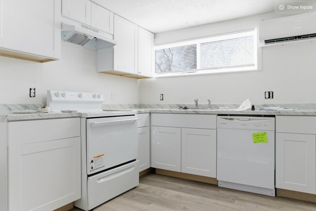 Building Photo - 445 W 400 N