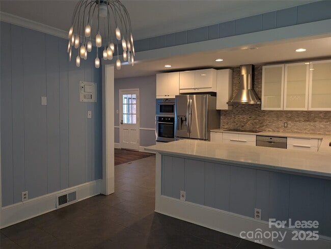 Building Photo - 1418 Briar Creek Rd