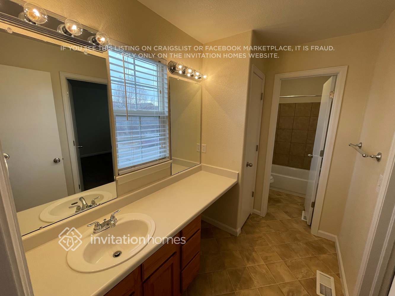 Building Photo - 426 Simmons Ct