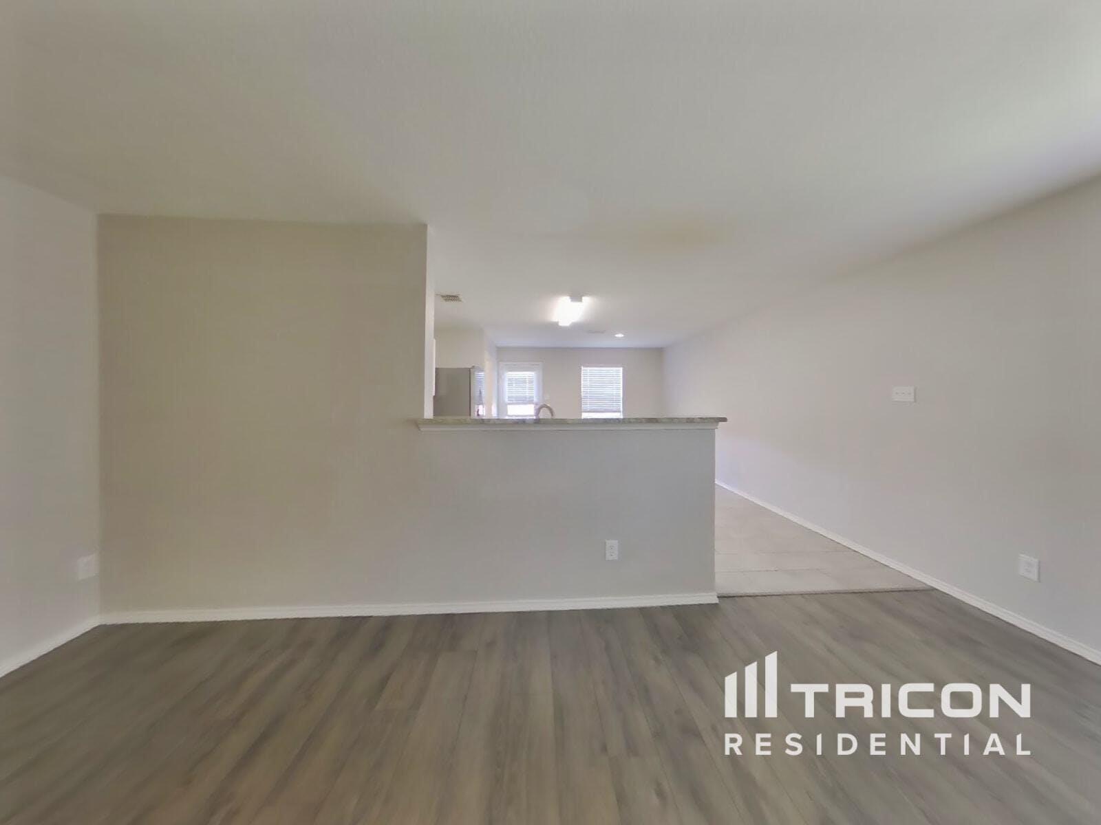 Building Photo - 1301 Water Lily Dr