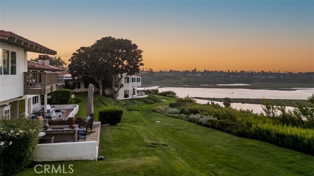 Building Photo - 2165 Vista Entrada Vis