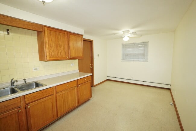 Building Photo - 347 Dalewood Ave