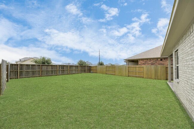 Building Photo - 448 Long Beach Bay Dr