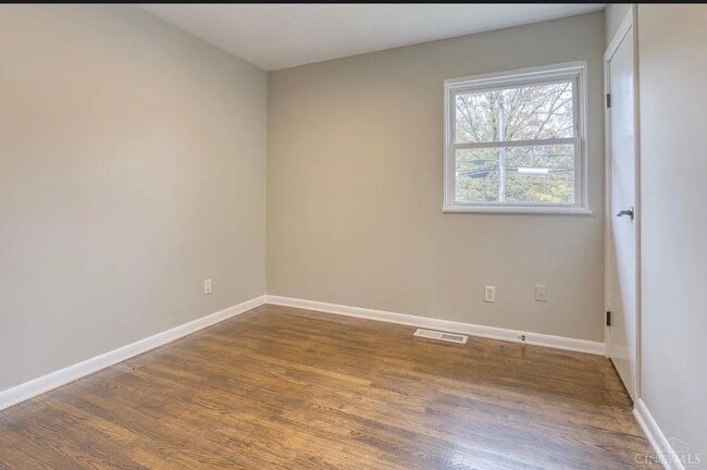 Building Photo - 833 W Galbraith Rd