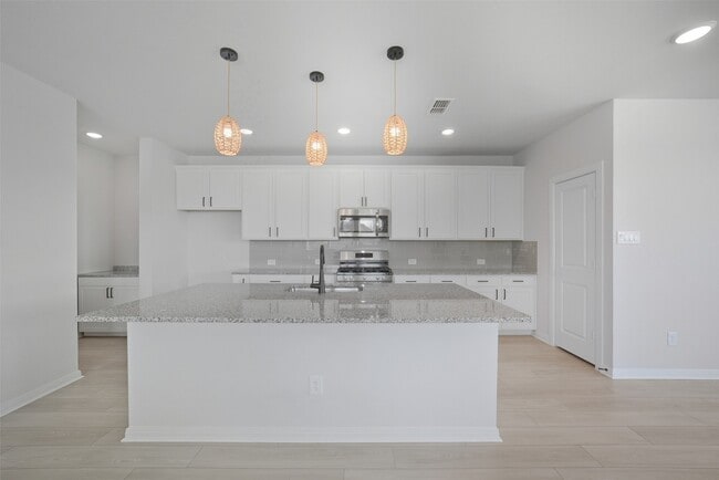 Building Photo - 13102 Verde Oaks Trl