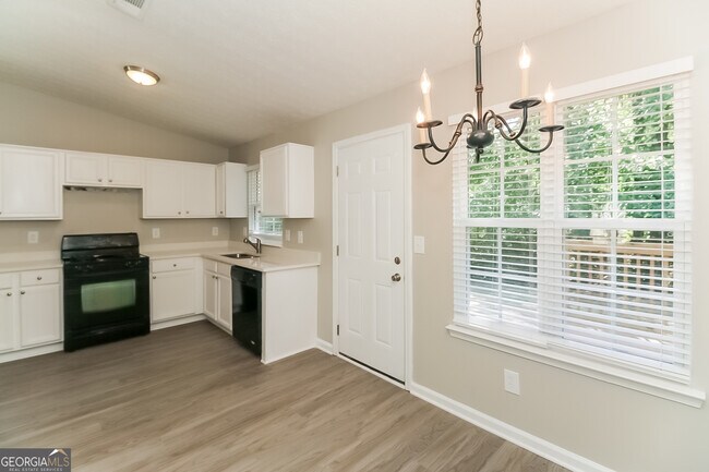 Building Photo - 6695 Emerald Pointe Cir