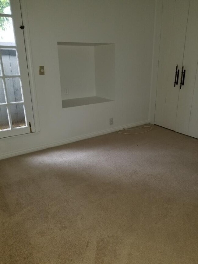 Bedroom 2 - 4822 Grand Ave