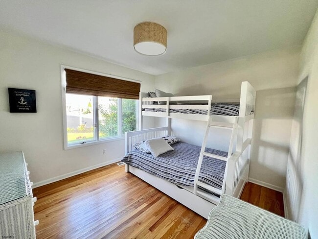 Building Photo - 24 Ocean Dr W