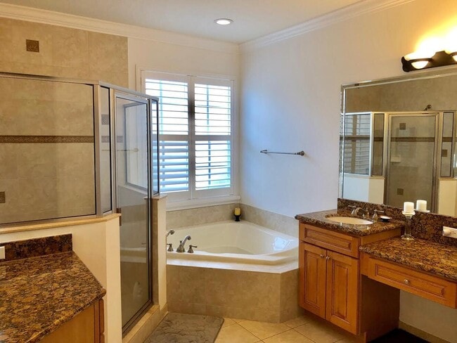 Building Photo - 4814 Sawgrass Breeze Dr