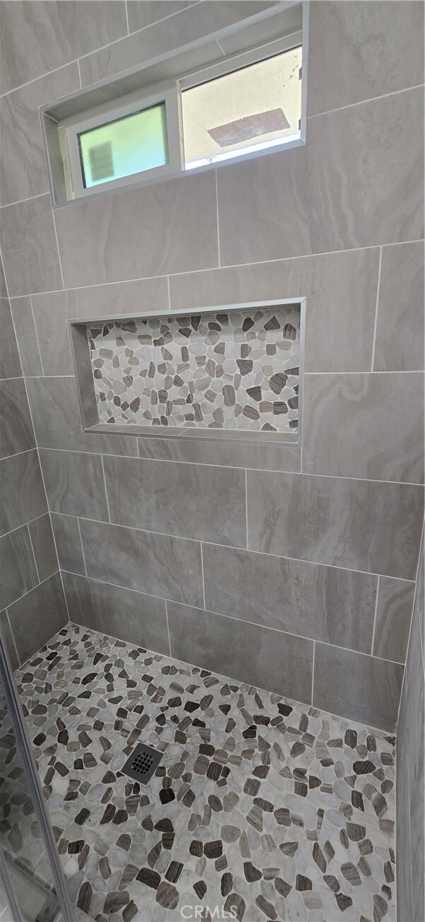 Building Photo - 1428 E 54th St