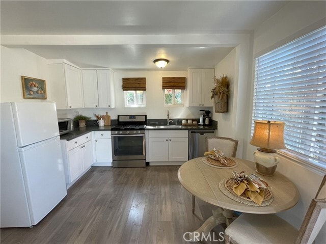 Building Photo - 2016 W 146th Pl