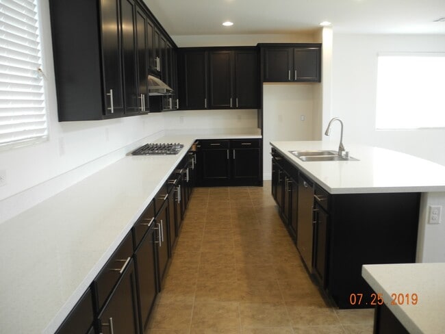 Building Photo - 1051 Whitworth Ave