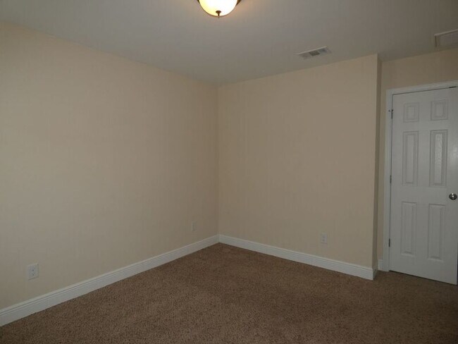 Building Photo - 5061 Carley Ct