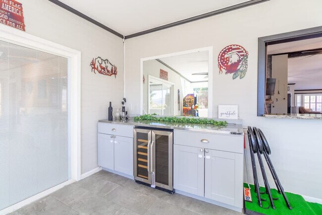 Building Photo - 14350 Ghost Rider Dr