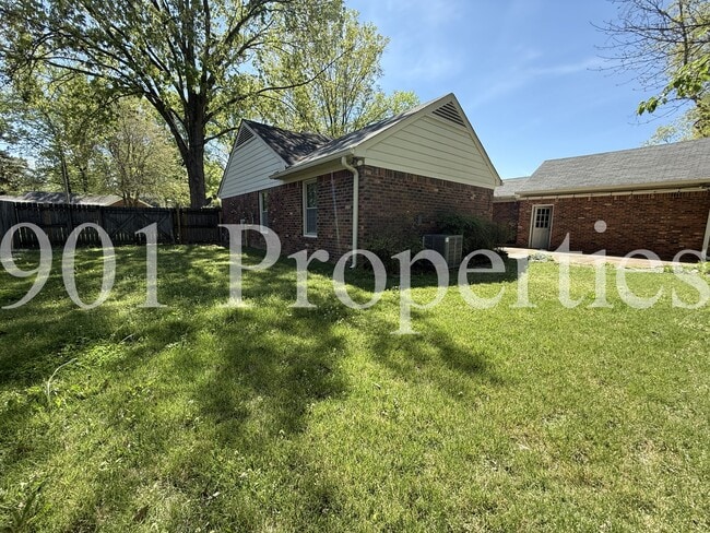 Building Photo - 7120 Toro Cove