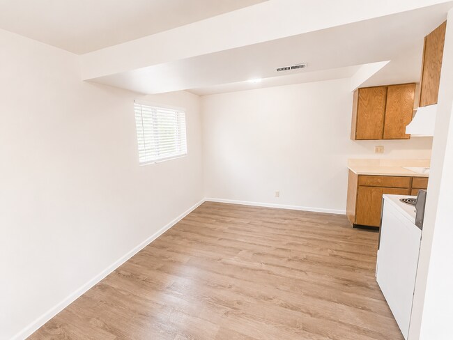 Building Photo - Fortney 4 plex