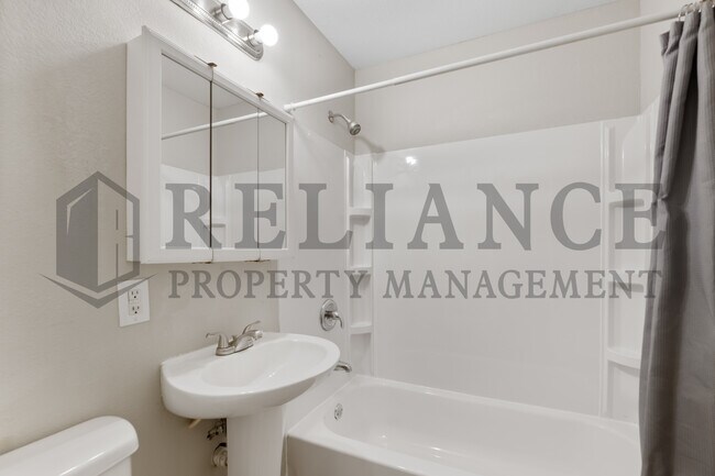 Building Photo - 2136 S Waco Ave