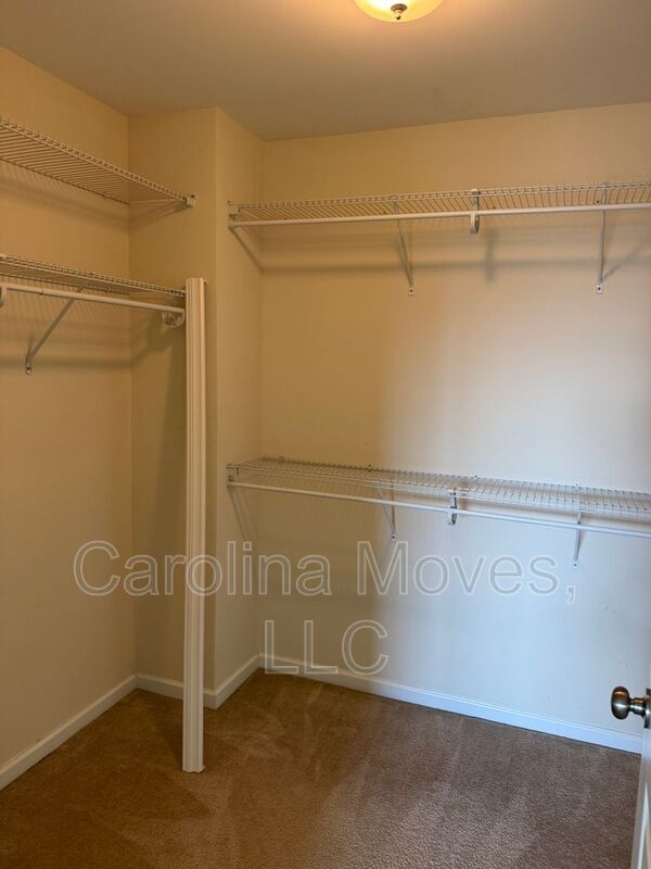 Building Photo - 123 Dunnsmore Dr