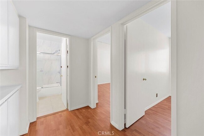Building Photo - 10441 Rutgers Way