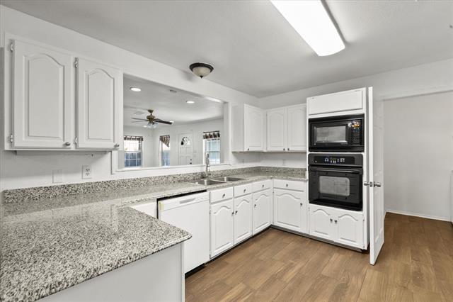 Building Photo - 2704 Wolff Dr