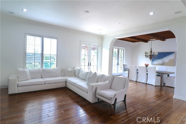 Building Photo - 37 View Terrace