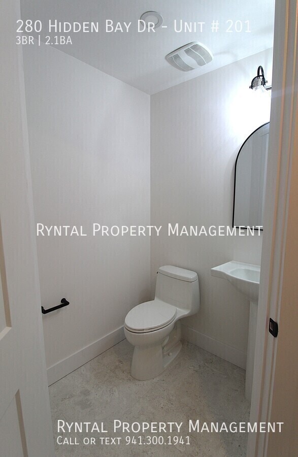 Building Photo - 280 Hidden Bay Dr