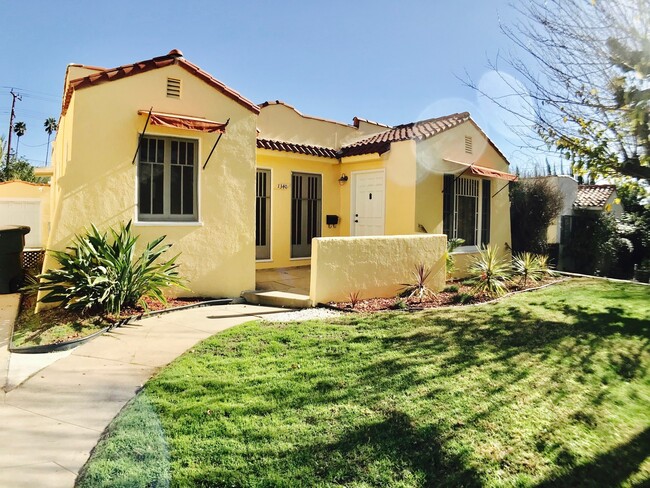 Primary Photo - SFM Remodeled Home In Glendale with a Larg...
