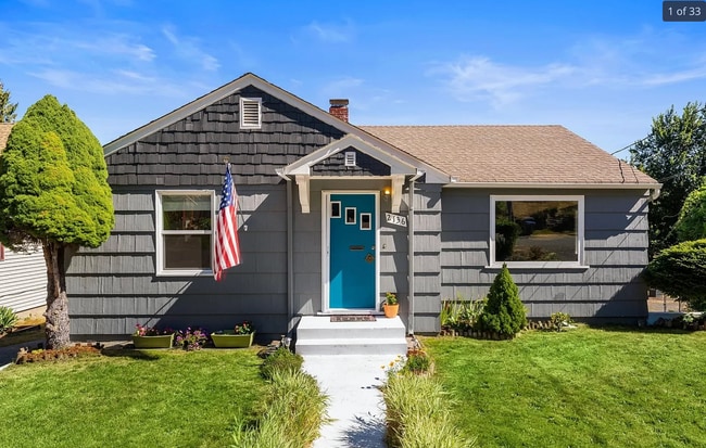 Building Photo - 2136 N Callow Ave