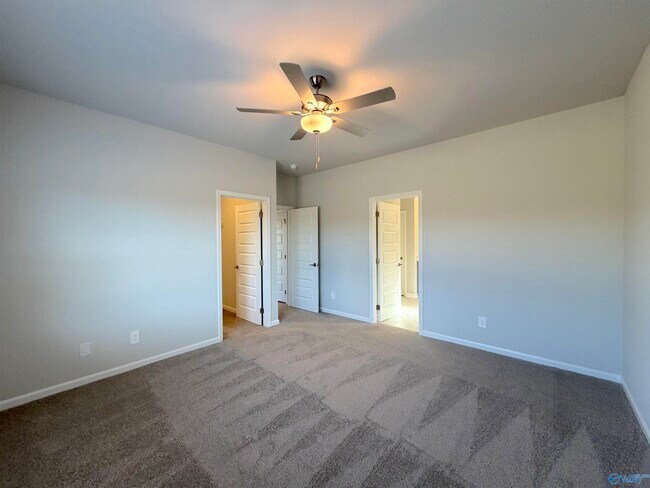 Building Photo - 14739 Mountain Strm Dr