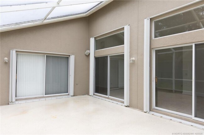Building Photo - 8965 SW Chevy Cir