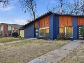 Building Photo - 1721 R Avenue