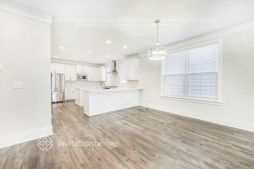 Building Photo - 244 Founders Ln