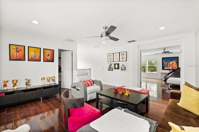 Building Photo - 10148 Malpas Point