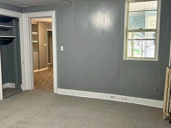 Building Photo - 25 N Washington St