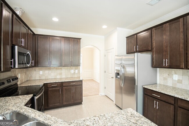 Building Photo - 5863 Krim Dr