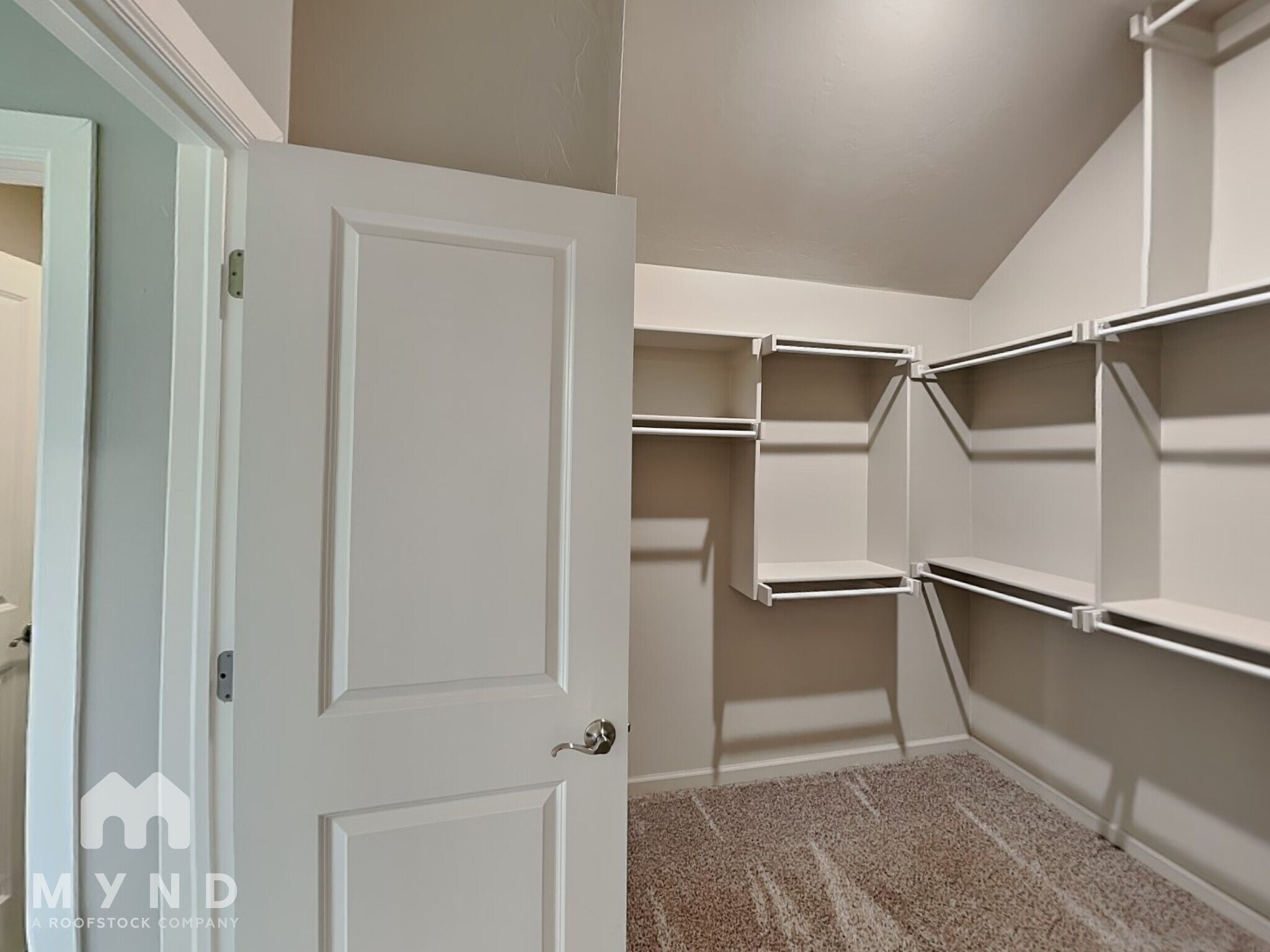 Building Photo - 5401 Riverrun Ct
