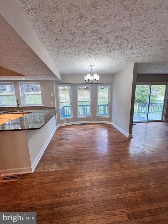 Building Photo - 915 Cypress Point Cir