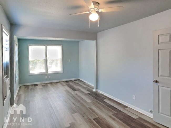 Building Photo - 1735 Arlington Dr