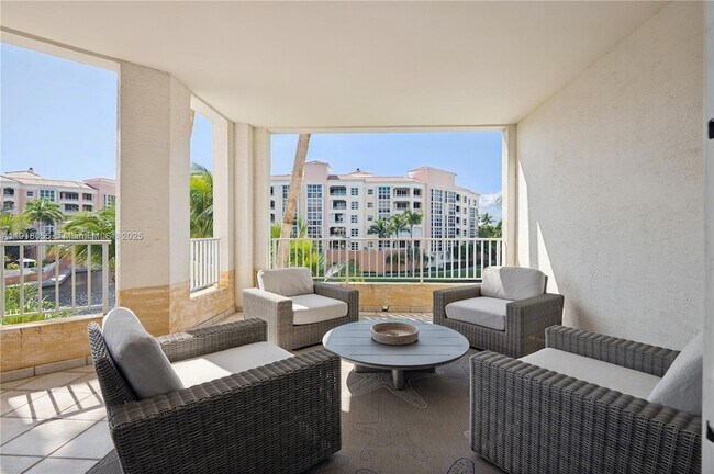 Building Photo - 705 Crandon Blvd