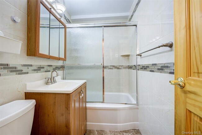 Building Photo - 98-10-9864 64th Ave