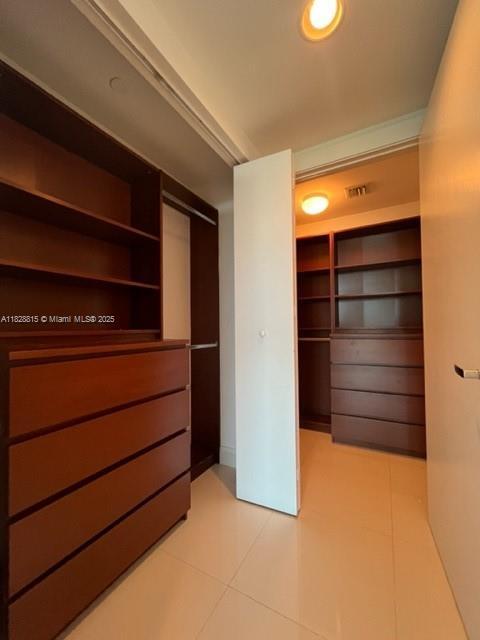 Building Photo - 900 Biscayne Blvd