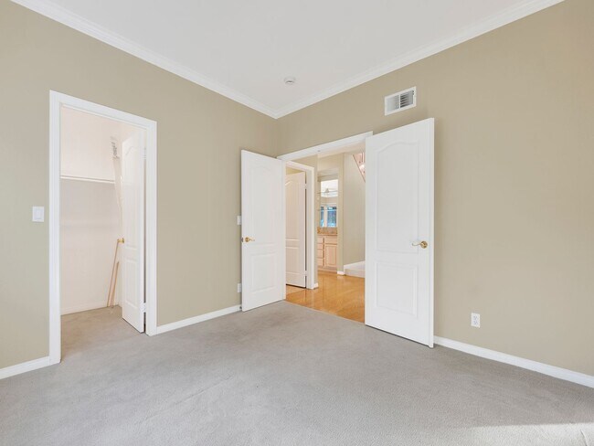 Building Photo - Spacious Newbury Park Rental | Grand Entry, Bonus Room & Covered Patio